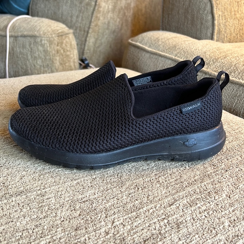 Sketchers GOGA MAX, Womens slip on, Black, 8.5